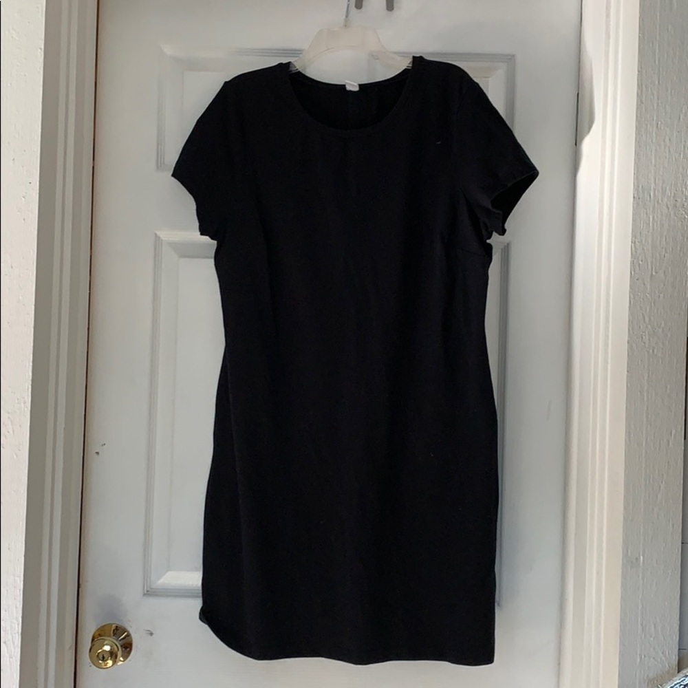 Black old navy tshirt dress